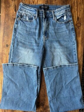 Judy Blue High-Waist Wide-Leg Distressed Jeans Medium Wash - 7/28